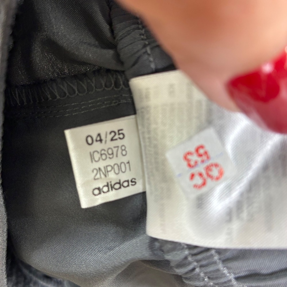 Adidas Mens Gray AEROREADY Athletic Training Shorts Zipper Pockets Size M Active - Picture 9 of 9